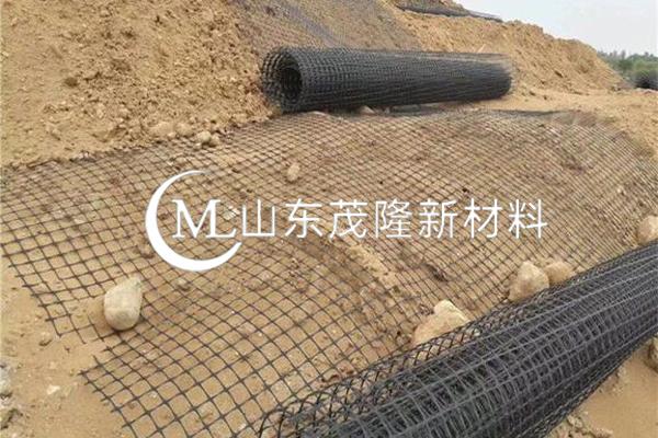 《焦平高速》土工格柵施工